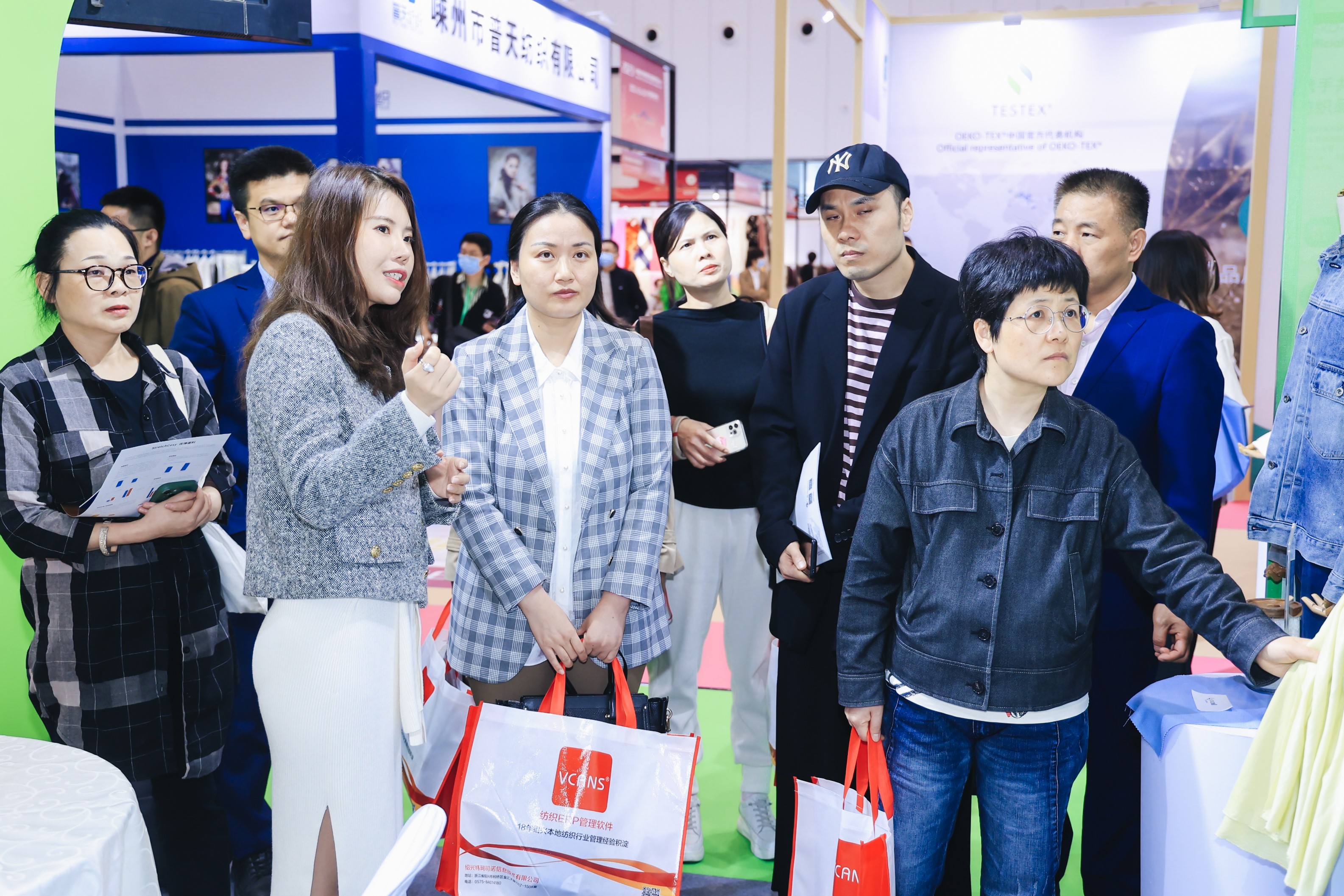 頭部企業(yè)齊聚紡城！共赴柯橋紡博會(huì)創(chuàng)新之約