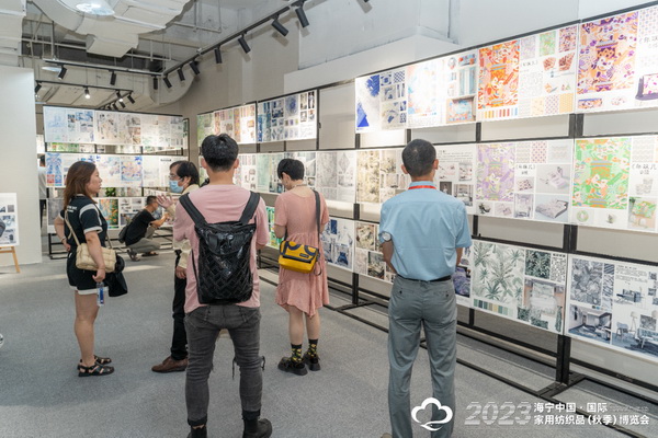 &ldquo;智造讓家更美好&rdquo;--2023海寧中國(guó)&middot;國(guó)際家用紡織品（秋季）博覽會(huì)在浙江海寧許村鎮(zhèn)&middot;海寧中國(guó)家紡城盛大開(kāi)幕。