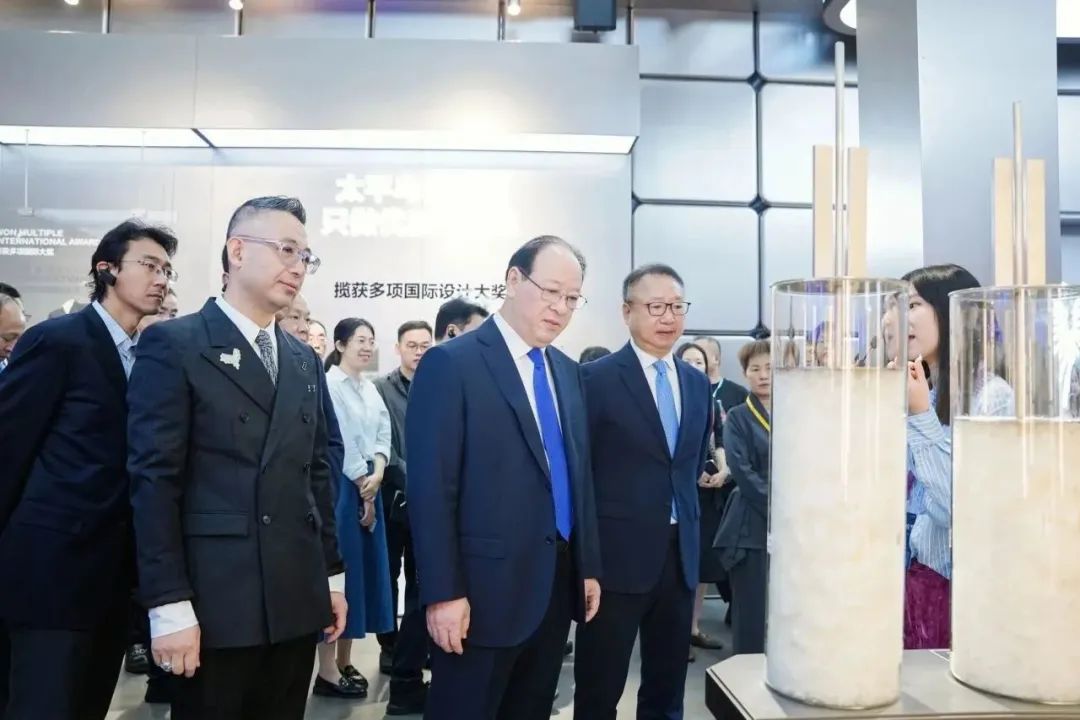 &ldquo;潮涌東方、風(fēng)尚寧波&rdquo;--2023寧波時(shí)尚節(jié)暨第27屆寧波國(guó)際服裝節(jié)盛大啟幕