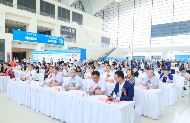 面向京津冀，2024北京國(guó)際服裝供應(yīng)鏈博覽會(huì)將于4月中旬在三元橋老國(guó)展舉行！