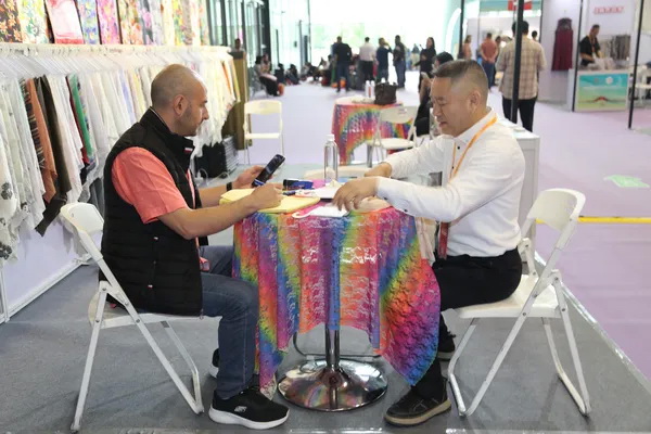 向&ldquo;新&rdquo;而生 逐&ldquo;質(zhì)&rdquo;而行！2024中國紹興柯橋國際紡博會（春季） 隆重開幕