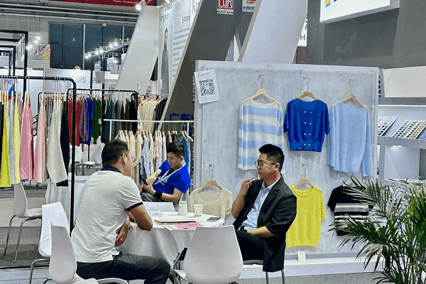 中國(guó)品牌日｜大朗毛織16家企業(yè)亮相EFB上海服飾供應(yīng)鏈展，共繪產(chǎn)業(yè)新篇章