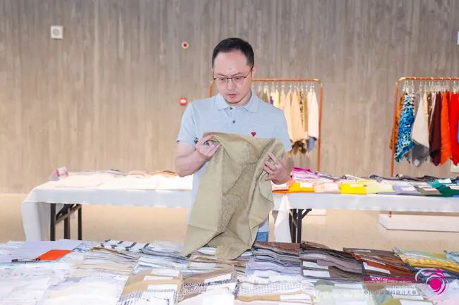 中國流行面料如何煥新當代設計？聯(lián)動雅瑩集團，這場評審會為好創(chuàng)意持續(xù)加碼