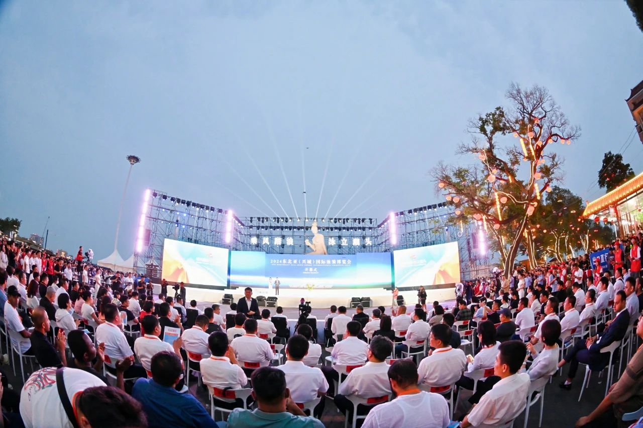 &ldquo;泳&rdquo;動(dòng)興城！2024東北亞（興城）國(guó)際泳裝博覽會(huì)開(kāi)幕