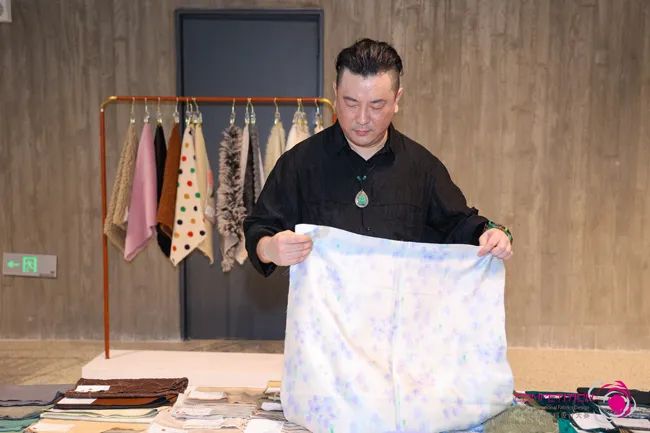 中國流行面料如何煥新當代設計？聯(lián)動雅瑩集團，這場評審會為好創(chuàng)意持續(xù)加碼