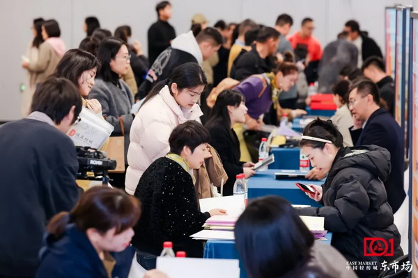 新質(zhì)啟航，時(shí)尚揚(yáng)帆，&ldquo;中國時(shí)尚女裝面料第一站&rdquo;再度發(fā)力