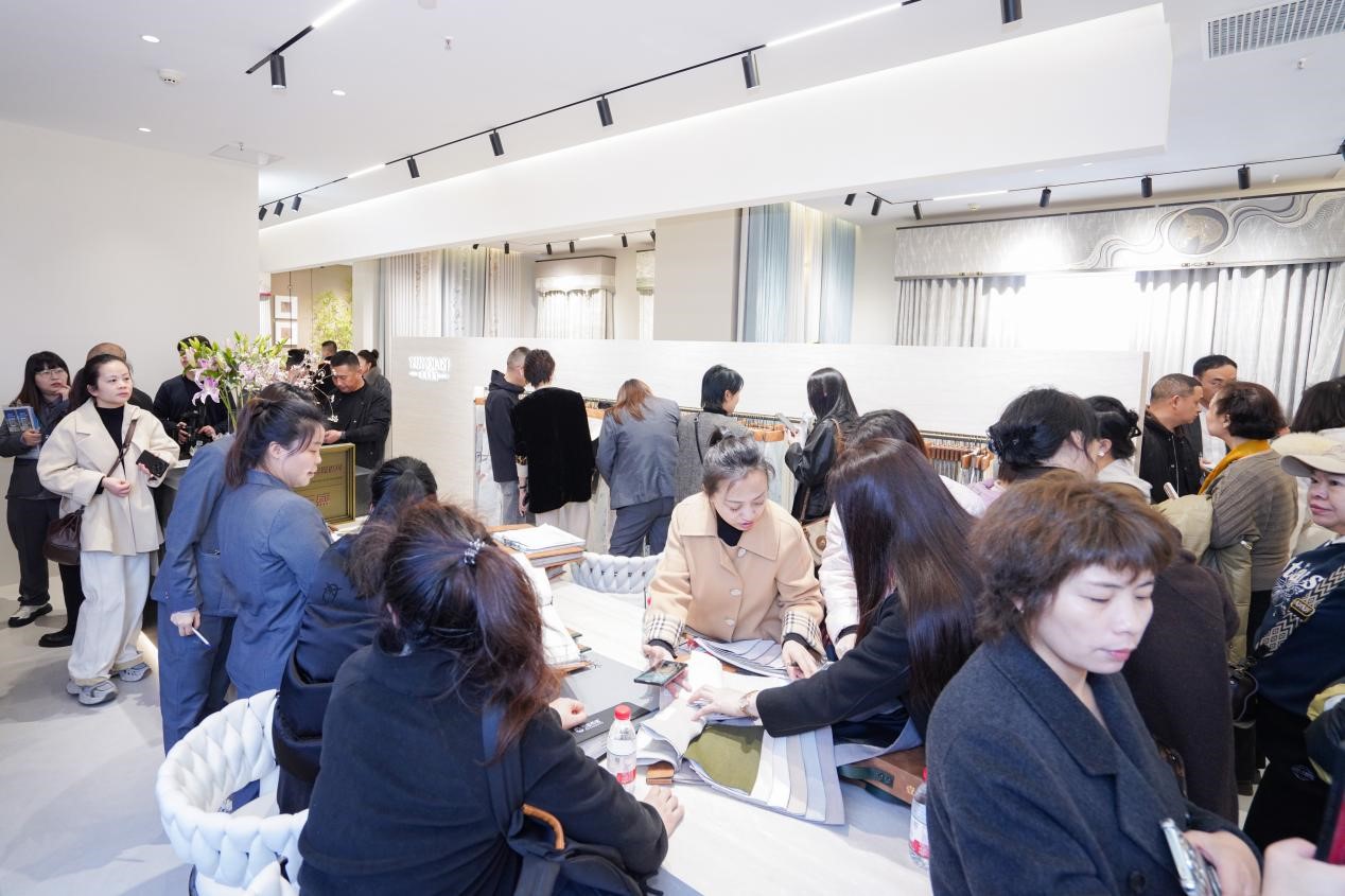 智造織就未來，錦韻潮動(dòng)全球！2025海寧春季家博會(huì)今日啟幕