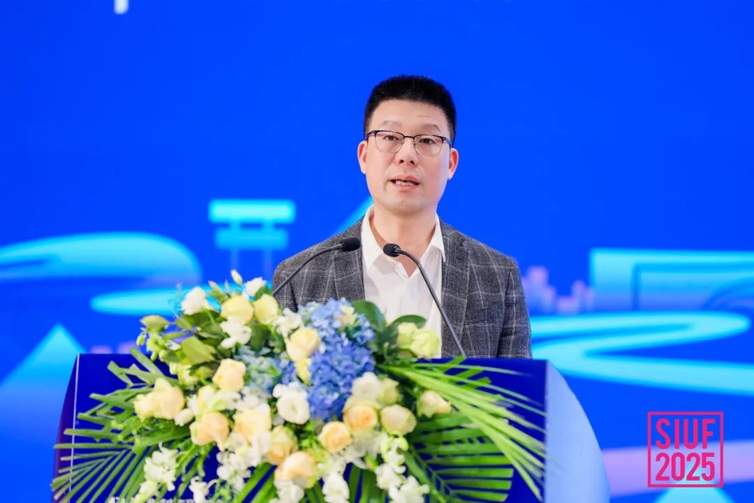 內(nèi)衣產(chǎn)業(yè)聚智深圳，共繪&ldquo;智尚&rdquo; 新篇｜2025中國內(nèi)衣文化周暨第三屆U30全球內(nèi)衣產(chǎn)業(yè)峰會圓滿落幕