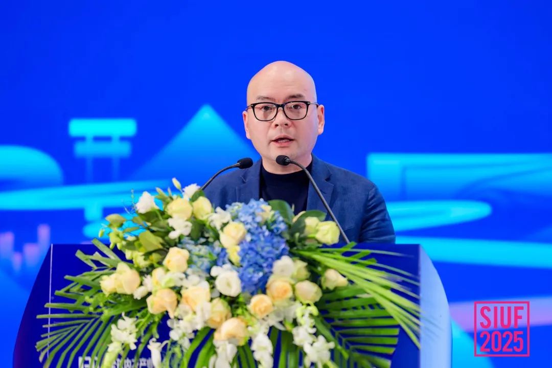 內(nèi)衣產(chǎn)業(yè)聚智深圳，共繪&ldquo;智尚&rdquo; 新篇｜2025中國內(nèi)衣文化周暨第三屆U30全球內(nèi)衣產(chǎn)業(yè)峰會圓滿落幕
