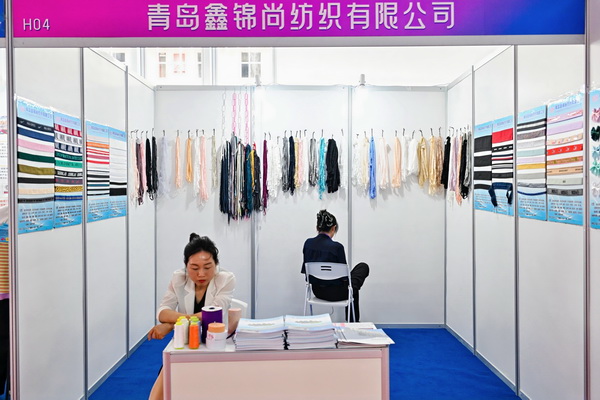  中華紡織網(wǎng)面輔料展區(qū)成功舉辦推介會，新材料、新工藝 助力興城泳裝產(chǎn)業(yè)升級