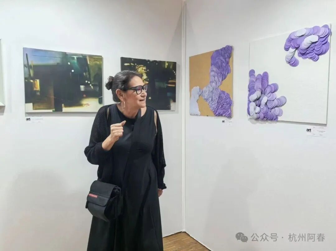 深趴藝術(shù)圈的那點事，為什么當代藝術(shù)家傅素琴的龍鱗片會被法國盧浮宮收藏？