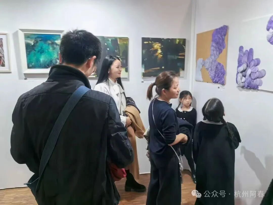 深趴藝術(shù)圈的那點事，為什么當代藝術(shù)家傅素琴的龍鱗片會被法國盧浮宮收藏？